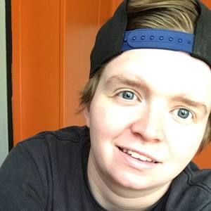 Meet your Posher, Carrie